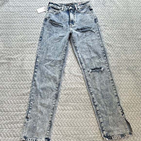 PrettyLittleThing Gray Straight Leg Jeans - Picture 1 of 9